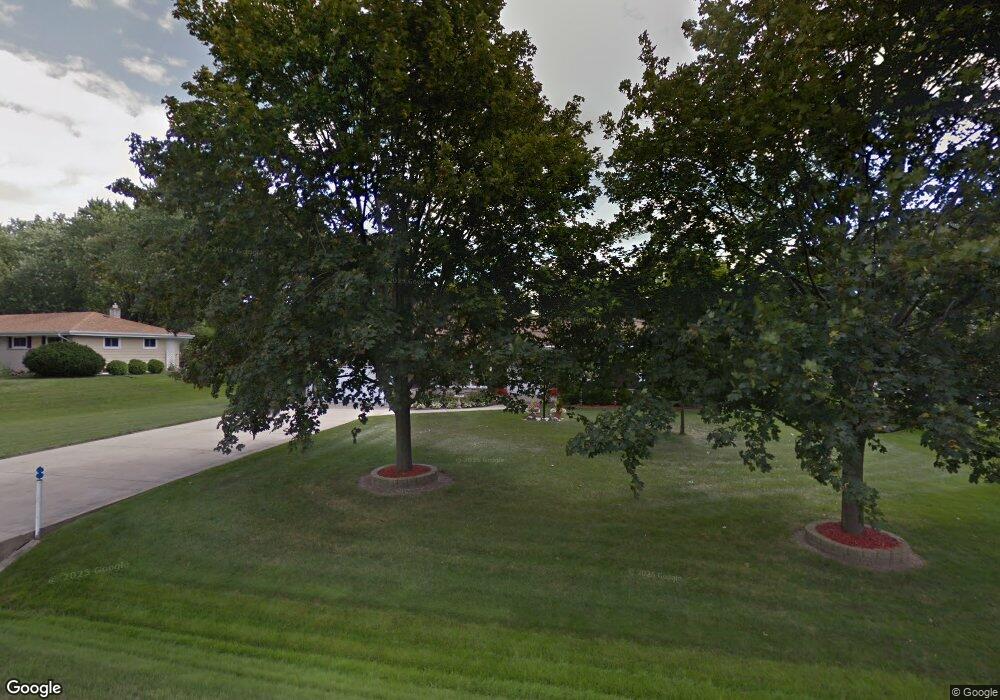 N102W15427 Venus Ct, Germantown, WI 53022 - photo 1