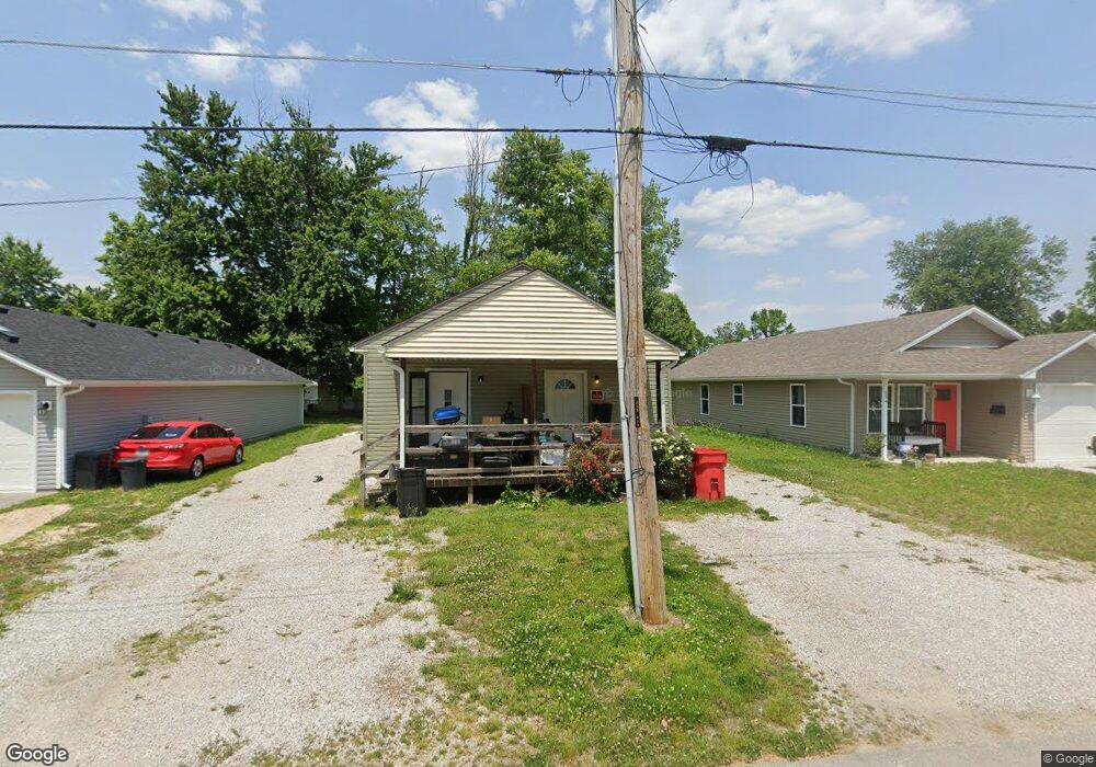 560 W Maple St, Austin, IN 47102 - photo 1