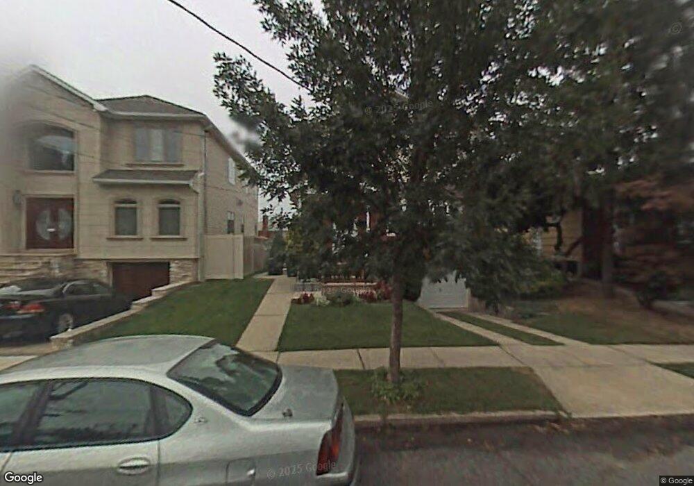 175 Wolverine St, Staten Island, NY 10306 - photo 1