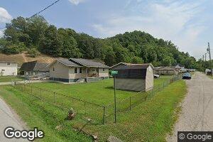 84 Spruce Pine Dr, Chapmanville, WV 25508