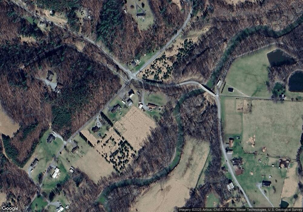 1050 Highland Ridge Rd, Berkeley Springs, WV 25411 - photo 1