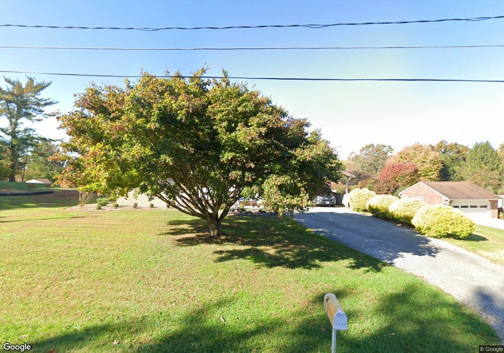 5820 Lakeview Dr, Sykesville, MD 21784 - photo 1