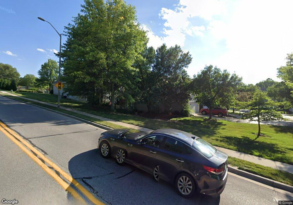 5823 Summit St, Shawnee, KS 66216 - photo 1