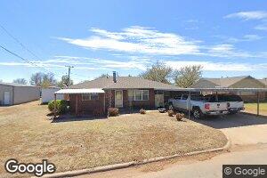 206 Elaine Ave, Foss, OK 73647