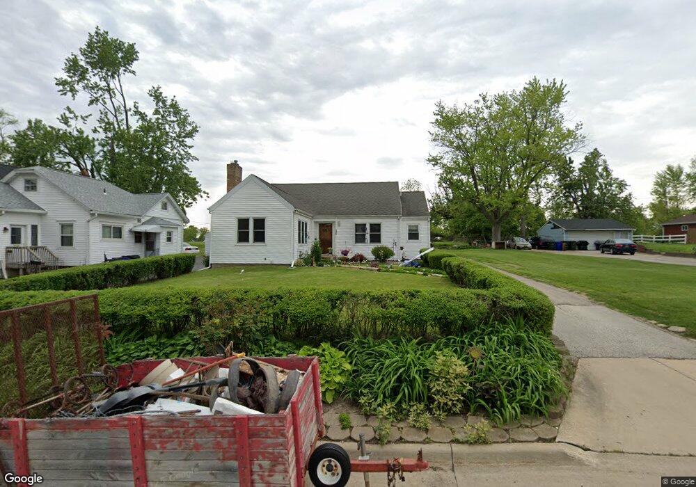 1007 20th St SE, Cedar Rapids, IA 52403 - photo 1