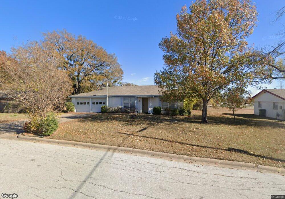 116 Belmont St, Hurst, TX 76053 - photo 1