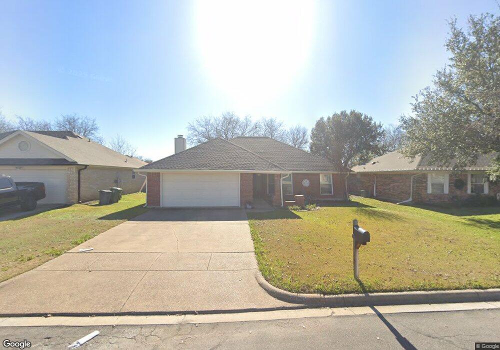 7528 Steward Ln, North Richland Hills, TX 76182 - photo 1