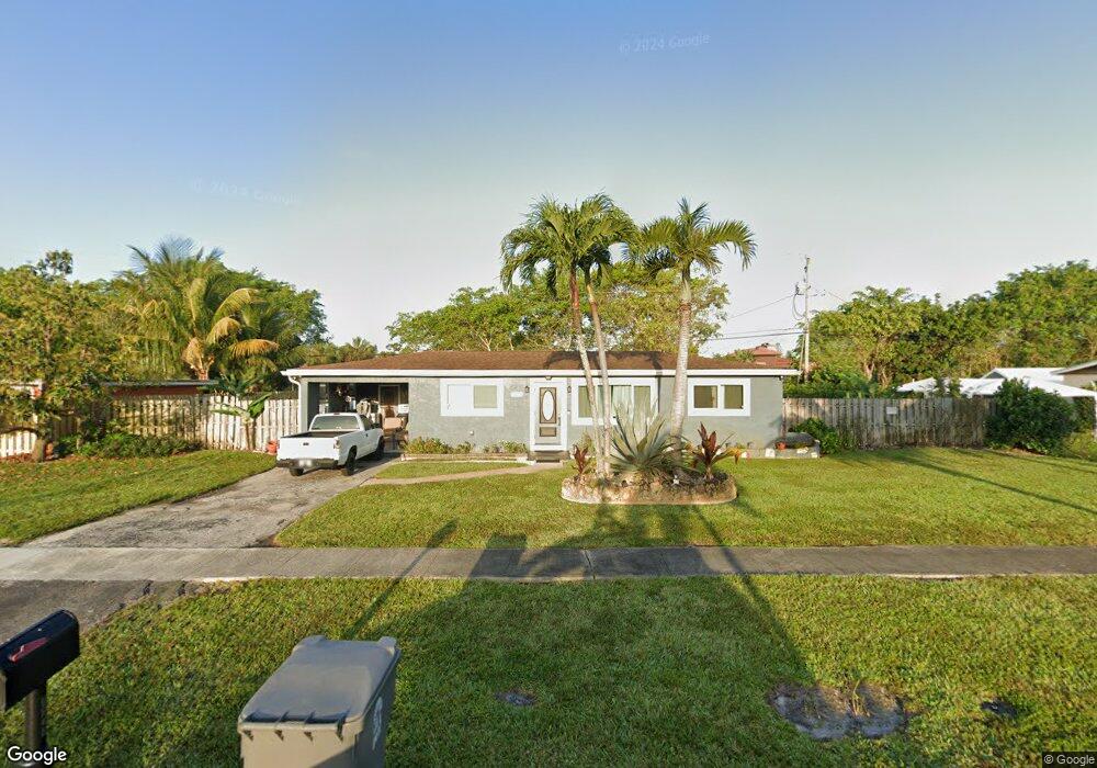 1637 Live Oak Dr, West Palm Beach, FL 33415 - photo 1