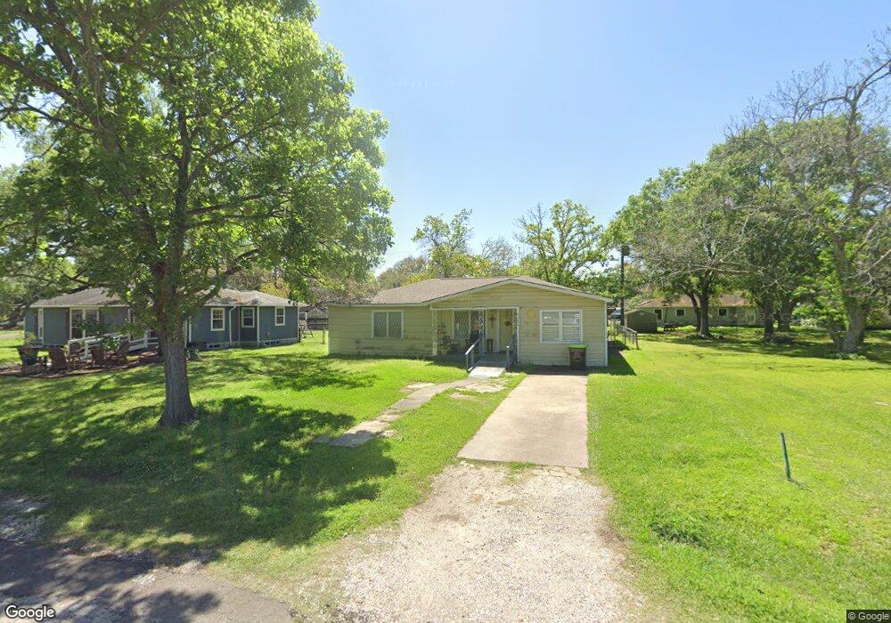 3220 14th St, Bay City, TX 77414 - photo 1
