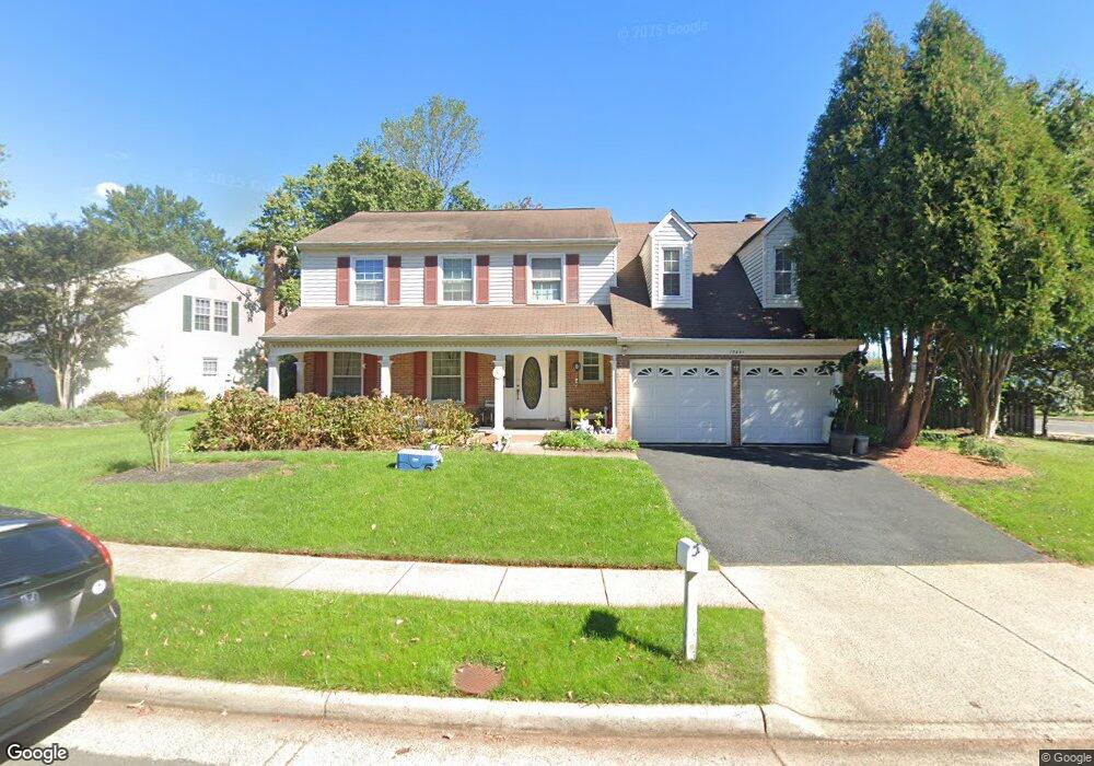 13451 Stream Valley Dr, Chantilly, VA 20151 - photo 1