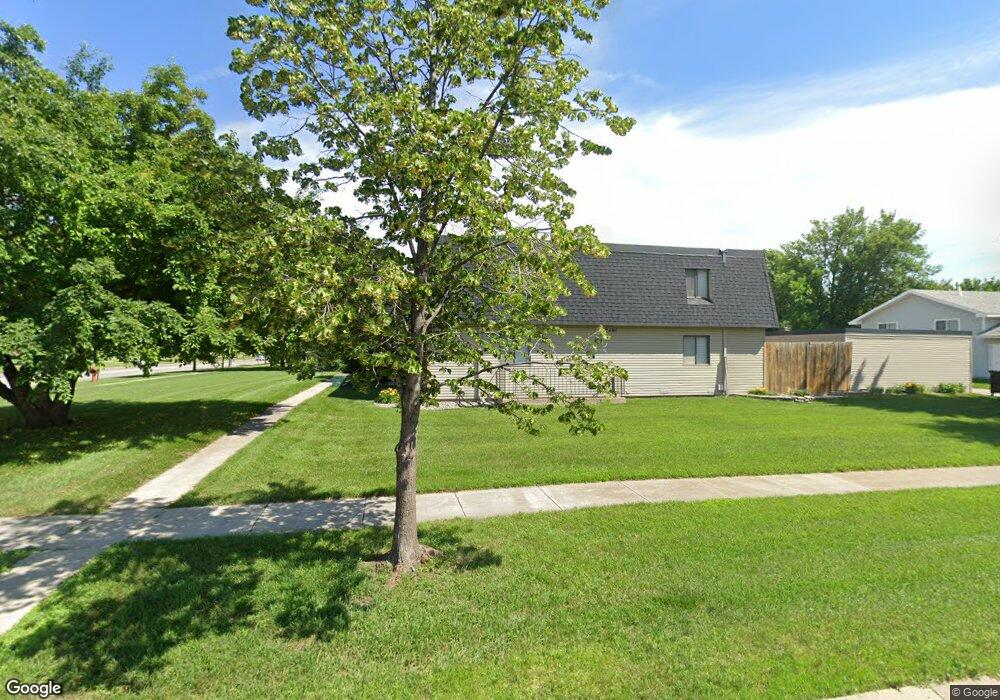 2401 16th Ave S unit 10, Fargo, ND 58103 - photo 1