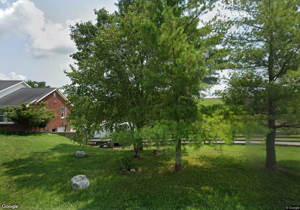 973 Oakland Ln, Harrodsburg, KY 40330 - photo 1