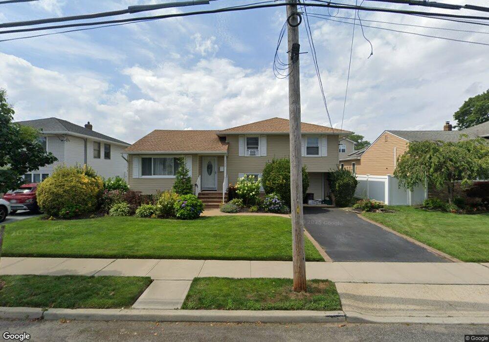 2129 Beverly Way, Merrick, NY 11566 - photo 1