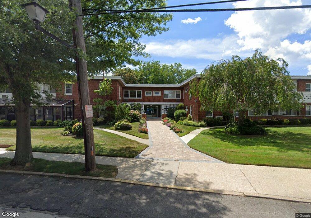 1 Rosalind Place unit 2L, Lawrence, NY 11559 - photo 1