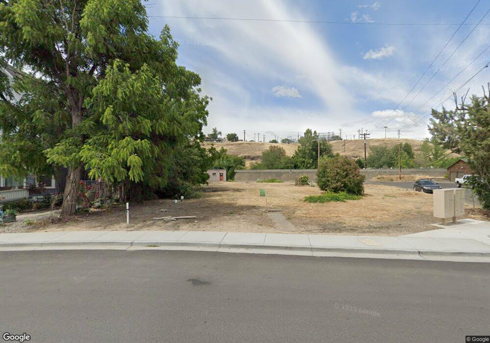 527 SE Byers Ave, Pendleton, OR 97801 - photo 1