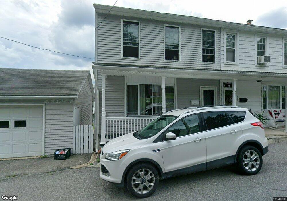 316 Mountain Ave, Tamaqua, PA 18252 - photo 1