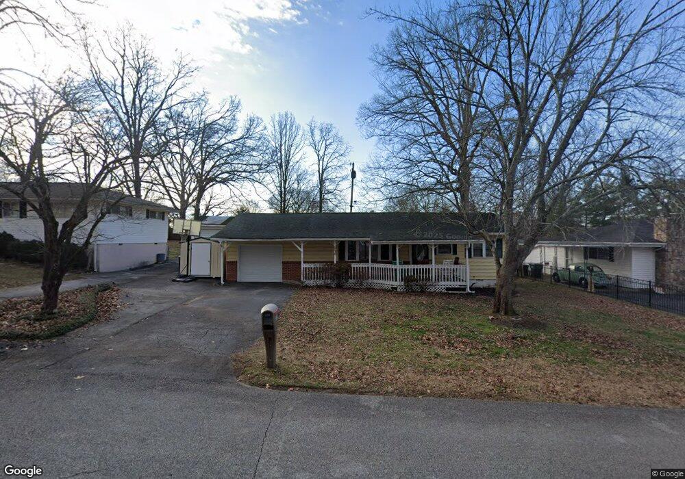 1216 Cranbrook Dr, Hixson, TN 37343 - photo 1