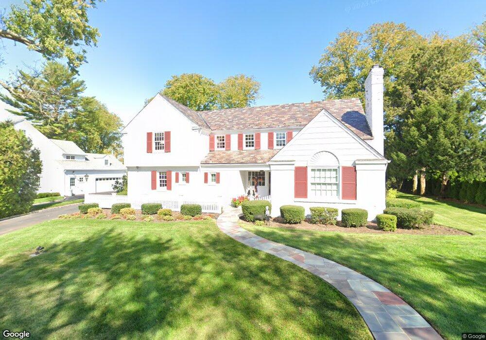 7 Willets Ln, Manhasset, NY 11030 - photo 1