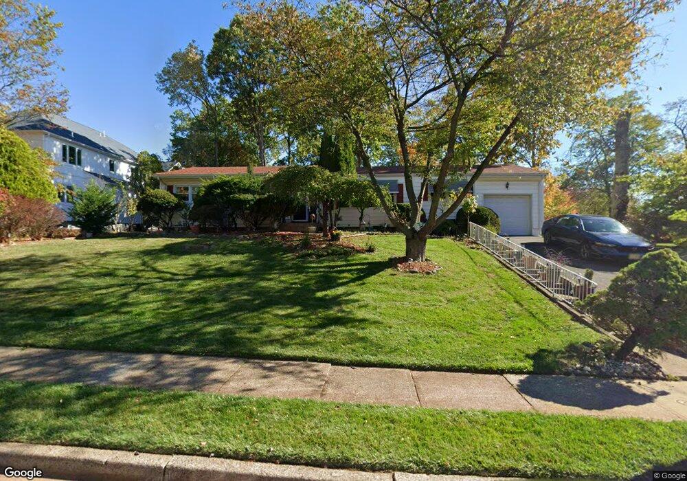 638 Grove Ave, Edison, NJ 08820 - photo 1