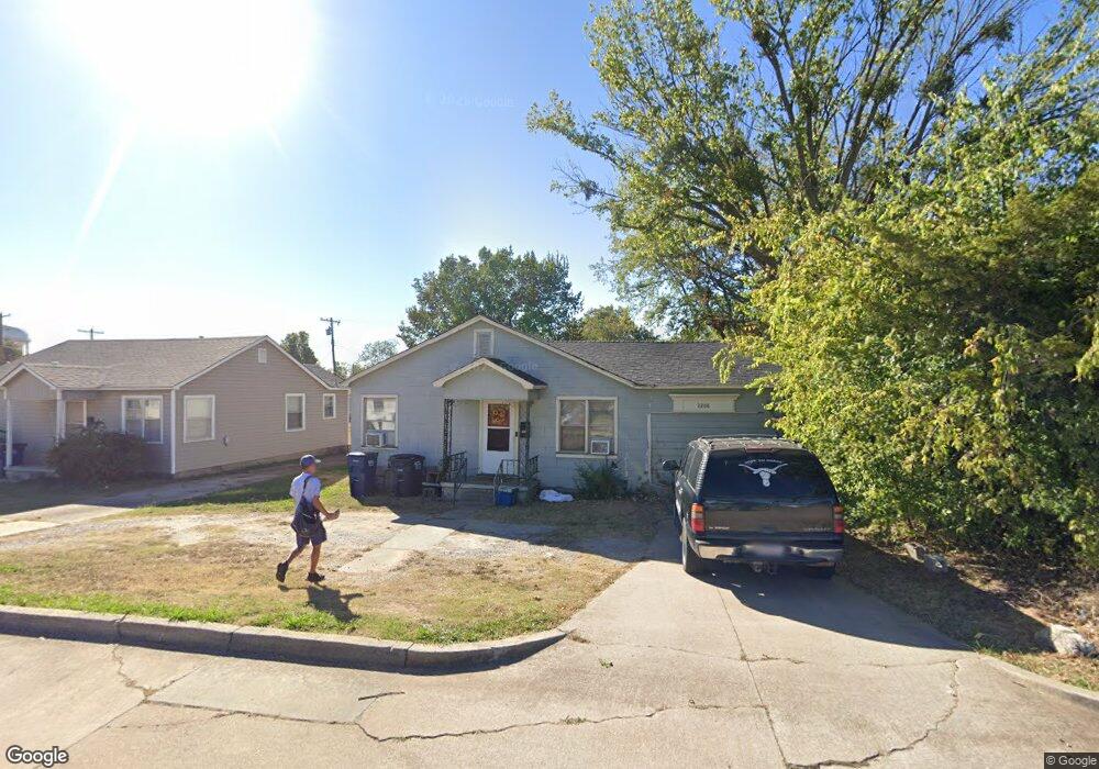 2208 N Aydelotte Ave, Shawnee, OK 74804 - photo 1