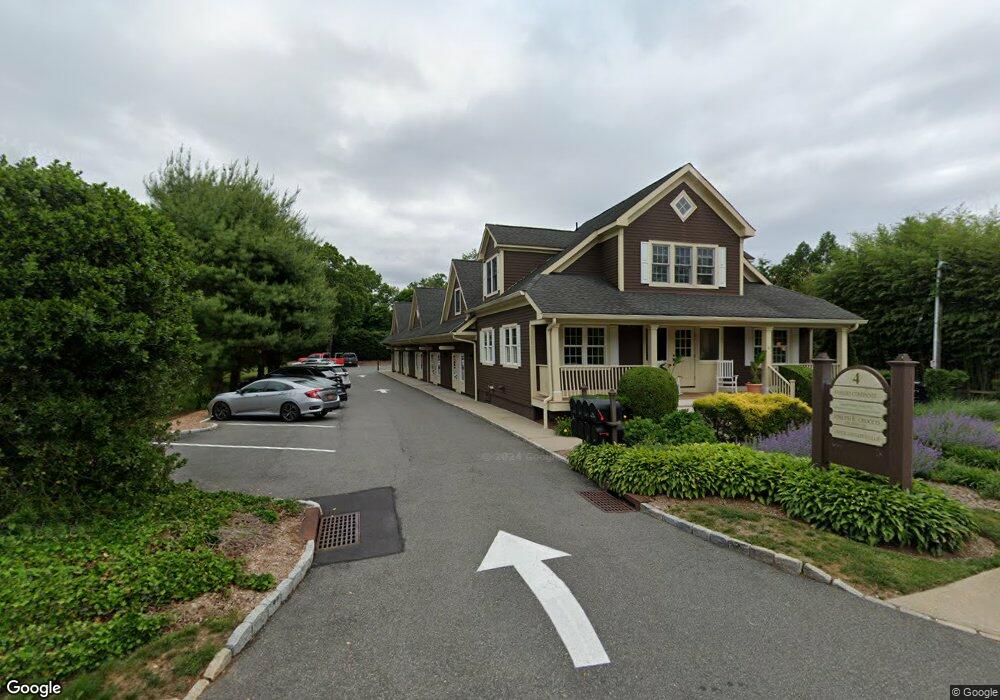 4 Macdonald Ave unit 3B, Armonk, NY 10504 - photo 1