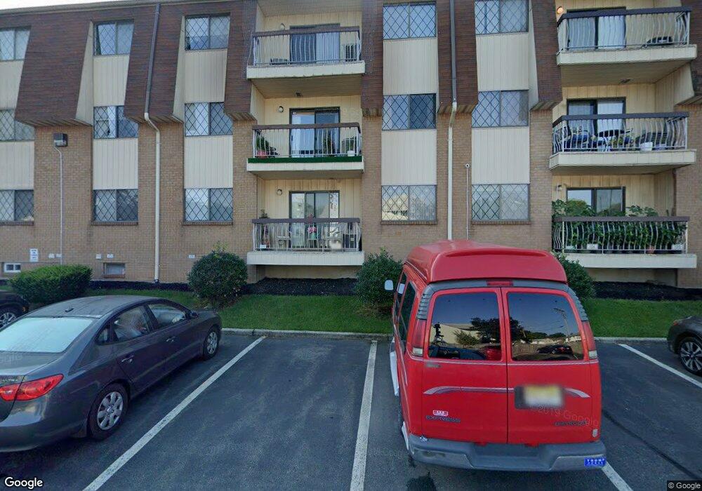 1150 W St George B06, Linden, NJ 07036 - photo 1