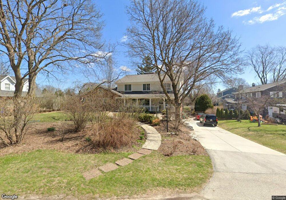 1350 Fairhaven Blvd, Elm Grove, WI 53122 - photo 1