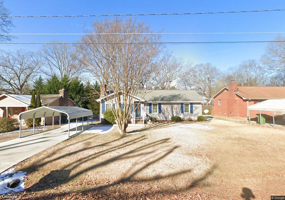 1015 Cleveland St, Roanoke Rapids, NC 27870 - photo 1