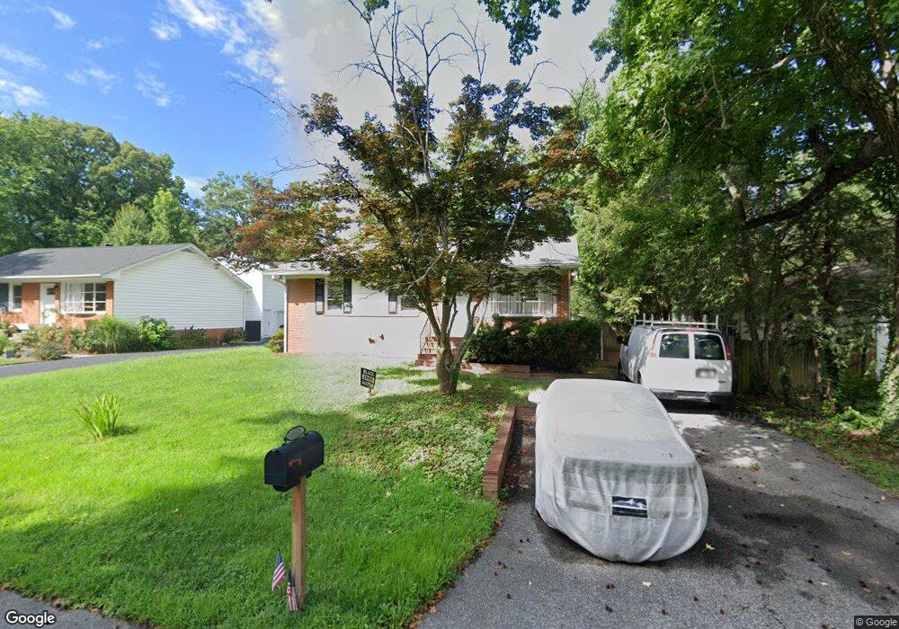 402 Holly Dr, Annapolis, MD 21403 - photo 1