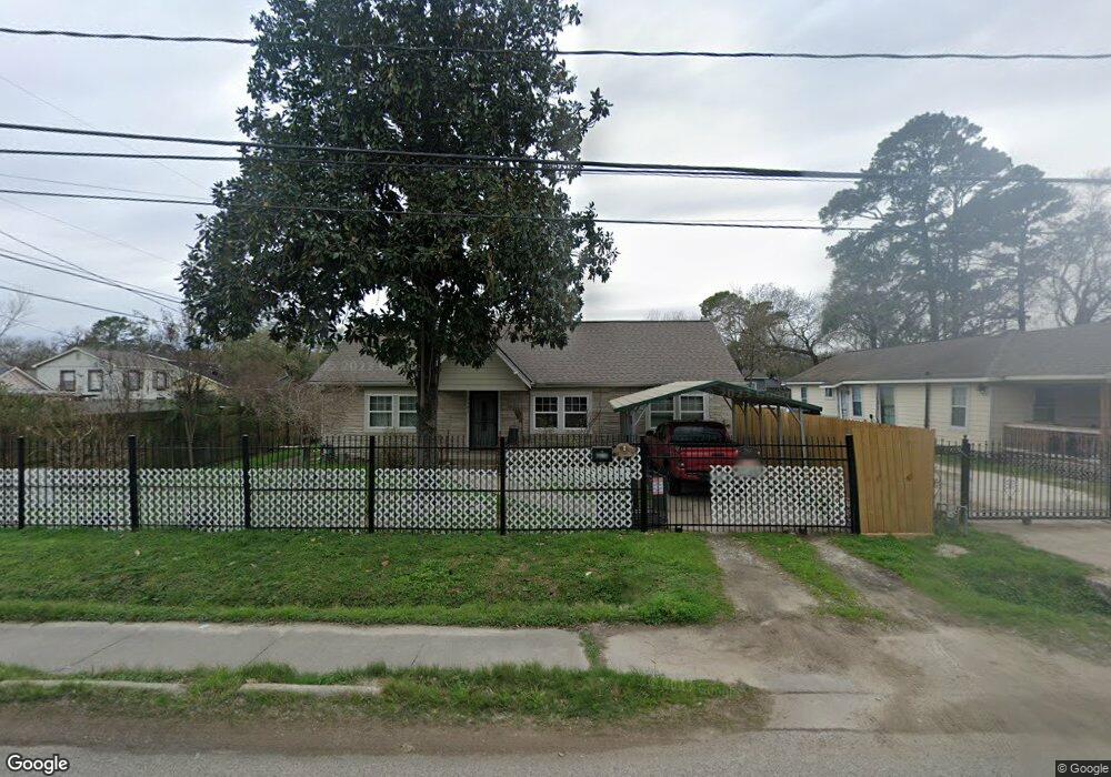 7901 Helmers St, Houston, TX 77022 - photo 1
