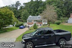14 Clovebrook Rd, Valhalla, NY 10595
