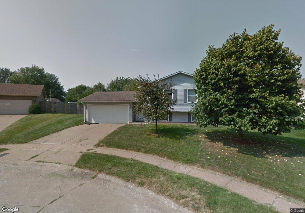 8 Highland Ct, Davenport, IA 52803 - photo 1