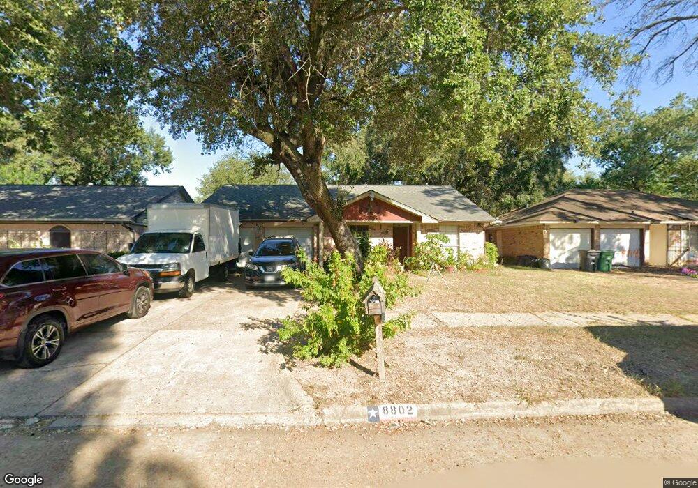 8802 Twisting Vine Ln, Houston, TX 77040 - photo 1
