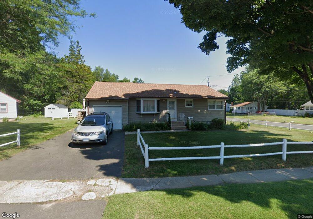 114 E Harold St, Bloomfield, CT 06002 - photo 1