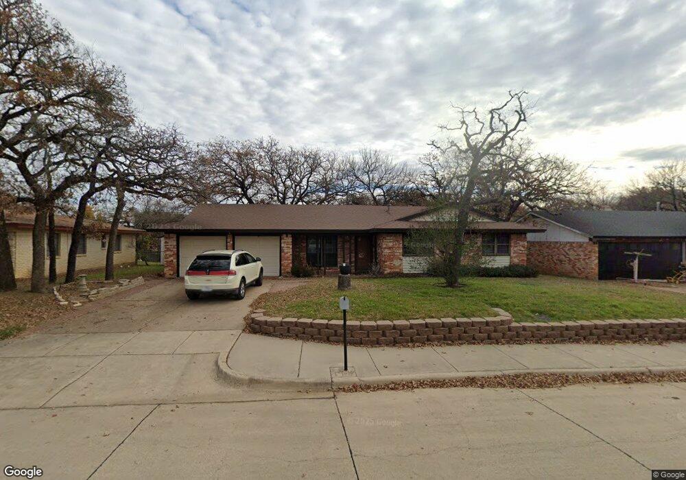 77 Stonegate Dr, Bedford, TX 76022 - photo 1