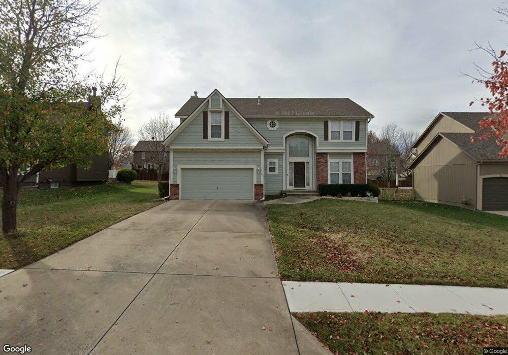 5416 Chouteau St, Shawnee, KS 66226 - photo 1