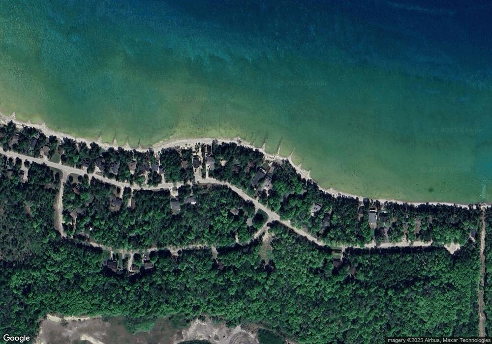 6501 9 Mile Pointe Dr, Charlevoix, MI 49720 - photo 1