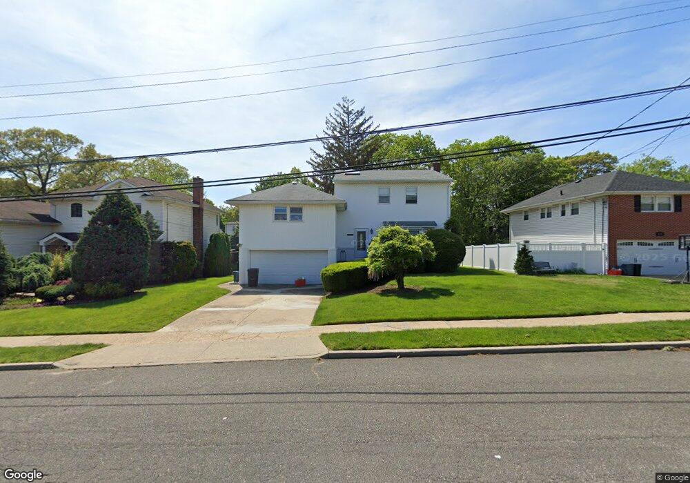 654 Euclid Ave, West Hempstead, NY 11552 - photo 1