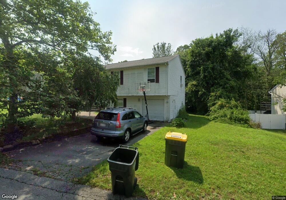 4 Admiral Point Dr, South Dartmouth, MA 02748 - photo 1