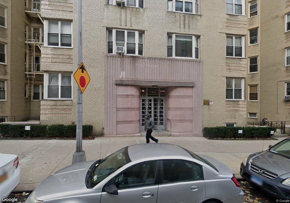 120 Bennett Ave unit 3A, New York, NY 10033 - photo 1