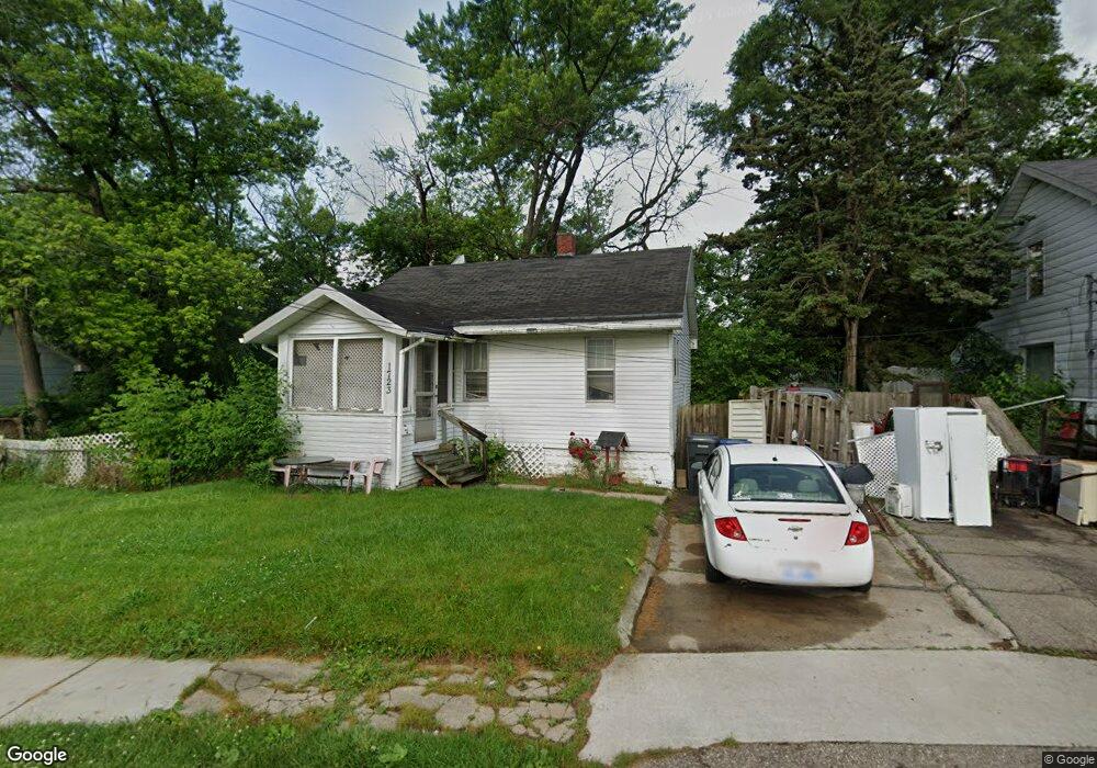 1723 Penoyer Ct, Flint, MI 48506 - photo 1