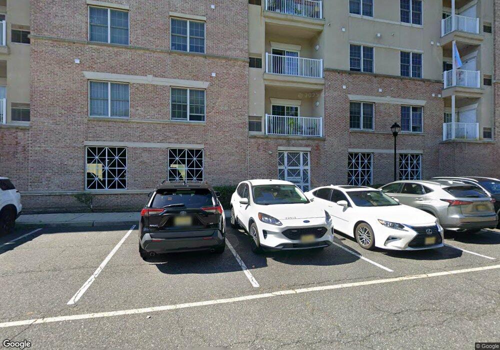 3305 Windsor Park Ct, Englewood, NJ 07631 - photo 1