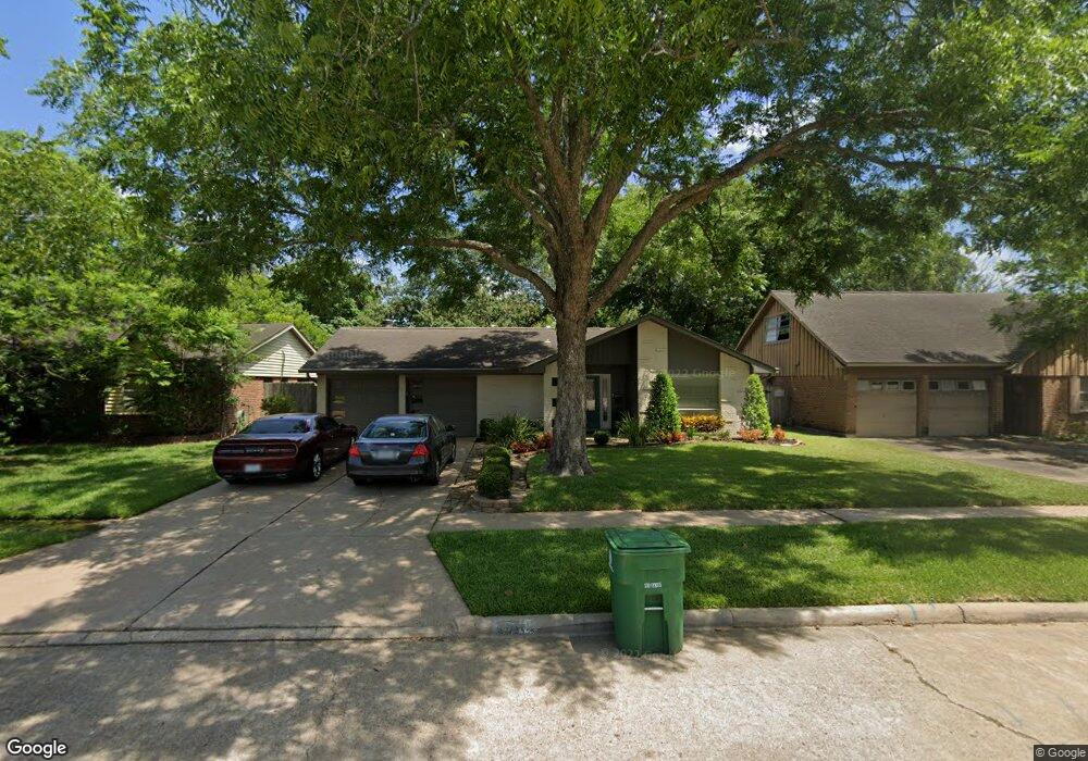 9719 Southport Dr, Houston, TX 77089 - photo 1