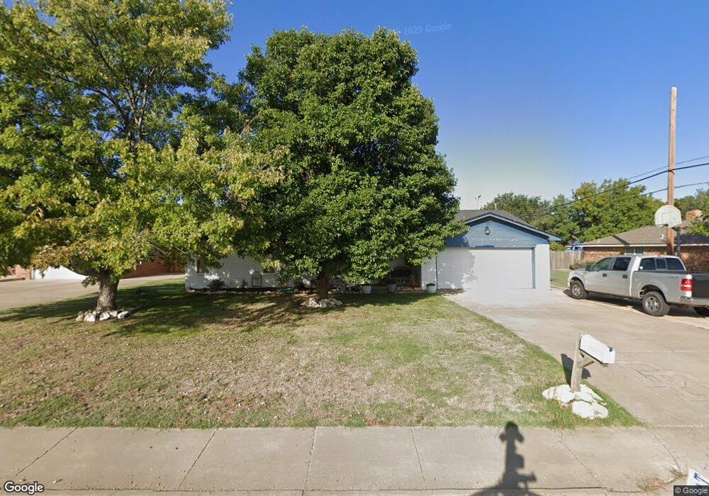 900 Phillips Dr, Dumas, TX 79029 - photo 1