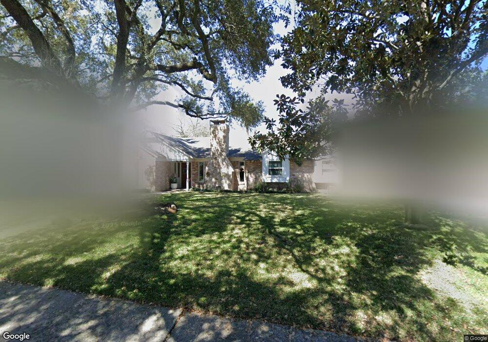 10322 Holly Springs Dr, Houston, TX 77042 - photo 1