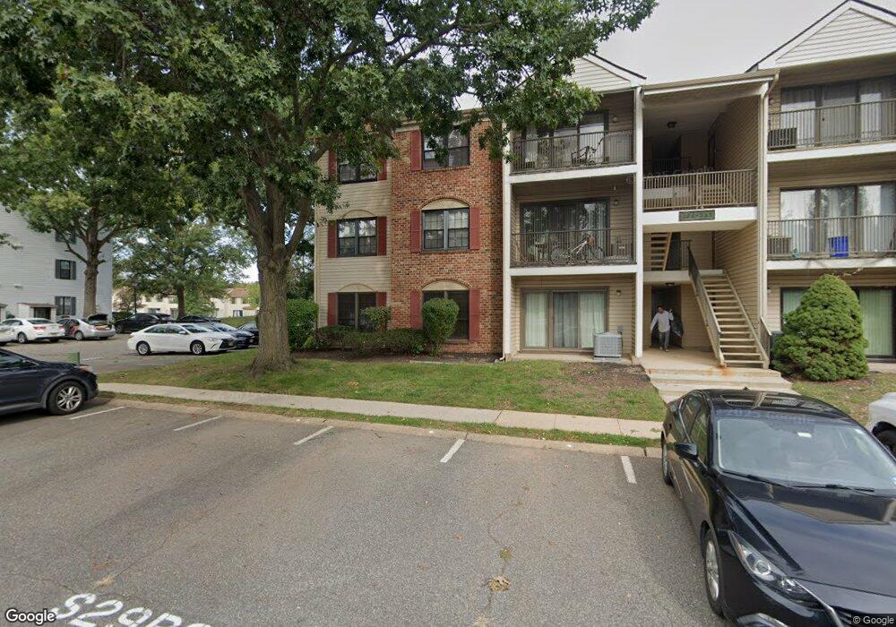 396 Lancaster Ct, Piscataway, NJ 08854 - photo 1