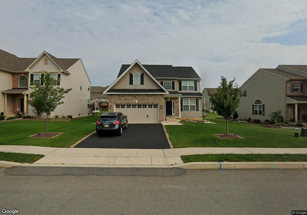 697 Mulberry Dr, Nazareth, PA 18064 - photo 1