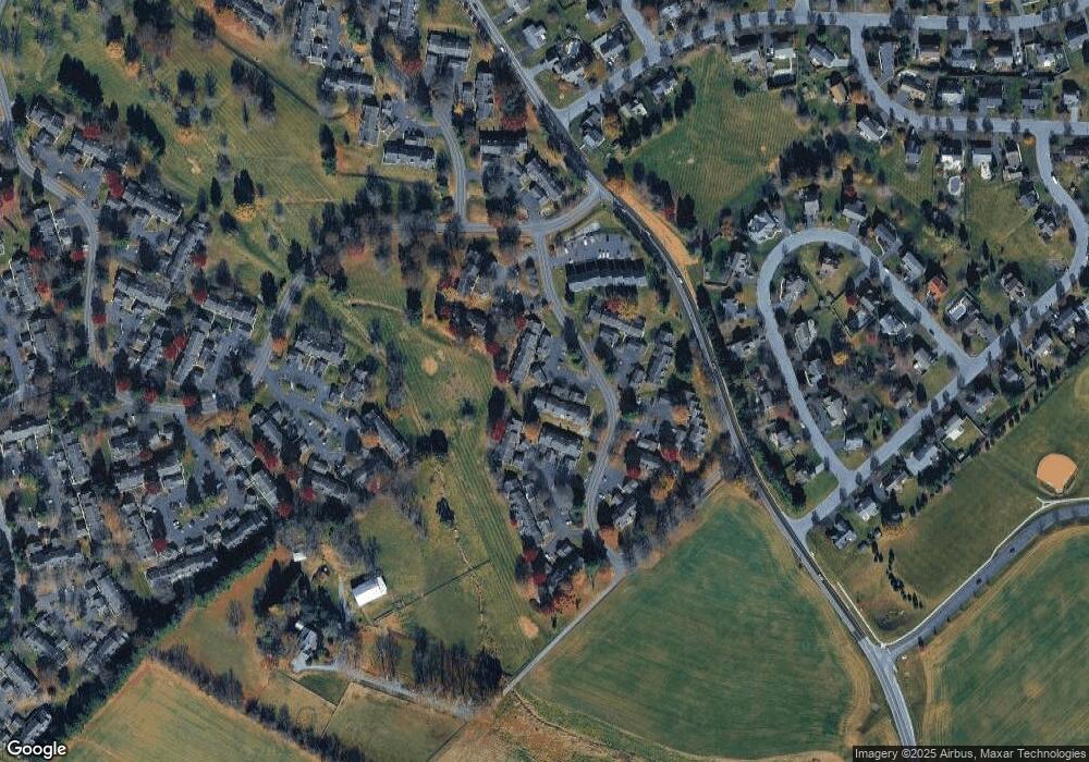 210 Barrington Ct, Palmyra, PA 17078 - photo 1