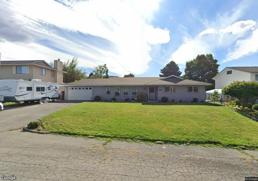 813 N James Ave, East Wenatchee, WA 98802 - photo 1