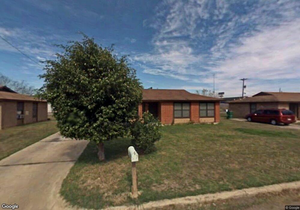 811 E Eller Ave, Pharr, TX 78577 - photo 1